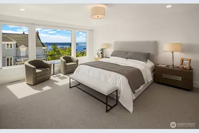 160 Highland Drive, Seattle, WA 98109 - Photo 32