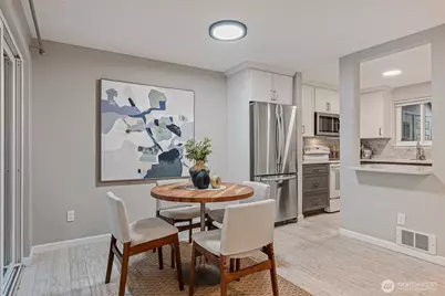 10053 NE 138th Place #F5, Kirkland, WA 98034 - Photo 12
