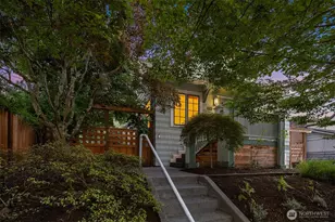 207 25th Ave, Seattle, WA 98122 - Photo 2