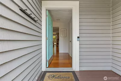11706 NE 105th Court, Kirkland, WA 98033 - Photo 2