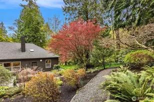 8387 NE Sumanee Pl, Bainbridge Island, WA 98110 - Photo 36