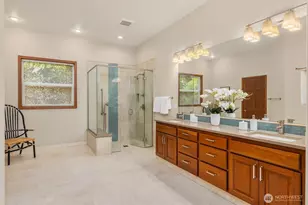 8387 NE Sumanee Pl, Bainbridge Island, WA 98110 - Photo 22