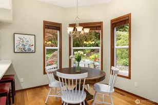 8387 NE Sumanee Pl, Bainbridge Island, WA 98110 - Photo 18