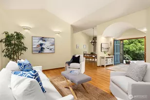 8387 NE Sumanee Pl, Bainbridge Island, WA 98110 - Photo 6