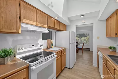 3310 SW 104th Street, Seattle, WA 98146 - Photo 10