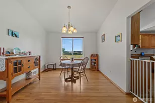 180 Kowntee St, Camano Island, WA 98282 - Photo 12