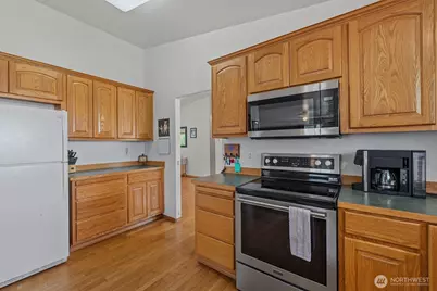 180 Kowntee Street, Camano Island, WA 98282 - Photo 16