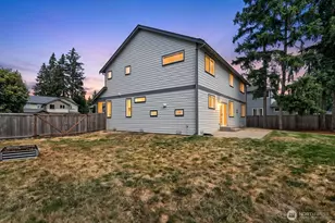4913 NE 1st St, Renton, WA 98059 - Photo 34