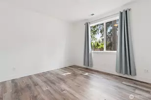 4913 NE 1st St, Renton, WA 98059 - Photo 16