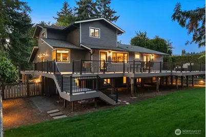 807 7th Avenue N, Edmonds, WA 98020 - Photo 2