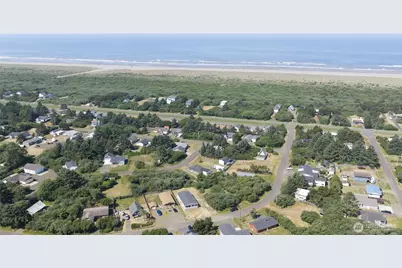 141 Frigate Street NW, Ocean Shores, WA 98569 - Photo 34