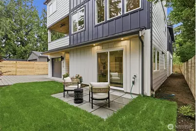 9725 Evanston Avenue N, Seattle, WA 98103 - Photo 38