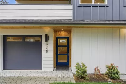 9725 Evanston Avenue N, Seattle, WA 98103 - Photo 2