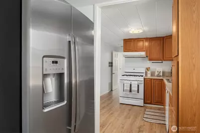 2021 204th Street SW, Lynnwood, WA 98036 - Photo 10