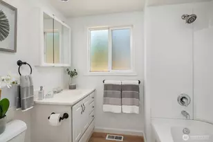 2021 204th St SW, Lynnwood, WA 98036 - Photo 16