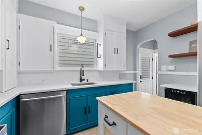 731 N 80th Street, Seattle, WA 98103 - Photo 10