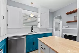 731 N 80th St, Seattle, WA 98103 - Photo 10