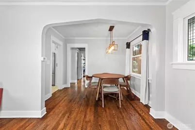 731 N 80th Street, Seattle, WA 98103 - Photo 18