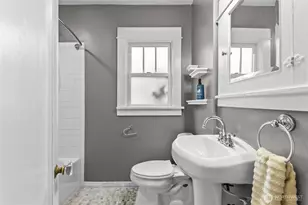 731 N 80th St, Seattle, WA 98103 - Photo 22