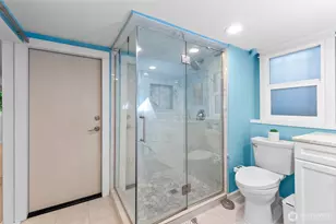731 N 80th St, Seattle, WA 98103 - Photo 16
