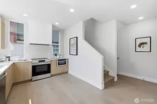 1407 29th Ave, Seattle, WA 98122 - Photo 10