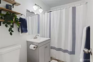 124 Tule Lake Rd E, Tacoma, WA 98445 - Photo 20