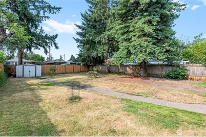124 Tule Lake Road E, Tacoma, WA 98445 - Photo 30