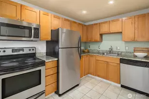 705 E Republican St, Seattle, WA 98102 - Photo 10