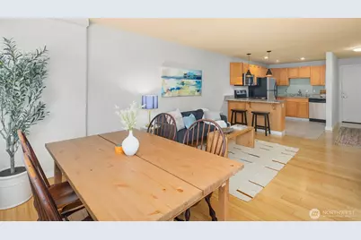 705 E Republican Street #102, Seattle, WA 98102 - Photo 8