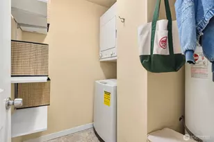 705 E Republican St, Seattle, WA 98102 - Photo 14