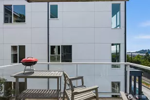 2540 14th Ave W, Seattle, WA 98119 - Photo 10
