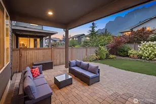 356 Vaughan Blvd NE, North Bend, WA 98045 - Photo 2