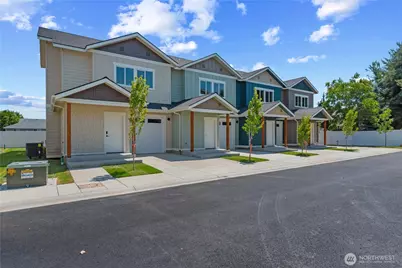 1030 Finch Lane #E4, Wenatchee, WA 98801 - Photo 2