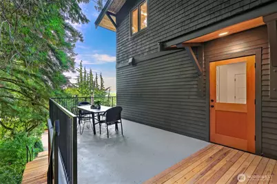 4011 SW Massachusetts Street, Seattle, WA 98116 - Photo 4