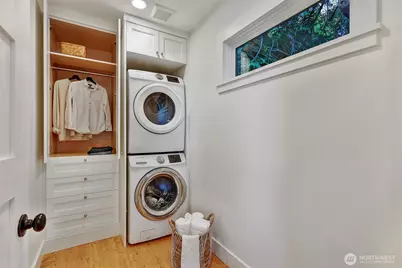 4011 SW Massachusetts Street, Seattle, WA 98116 - Photo 24