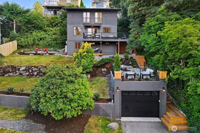 4011 SW Massachusetts Street, Seattle, WA 98116 - Photo 2