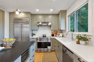 4011 SW Massachusetts St, Seattle, WA 98116 - Photo 18