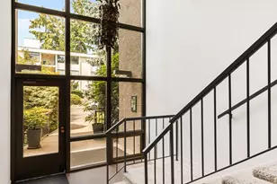 9901 NE 4th St, Bellevue, WA 98004 - Photo 4