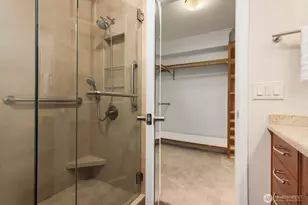 9901 NE 4th St, Bellevue, WA 98004 - Photo 20