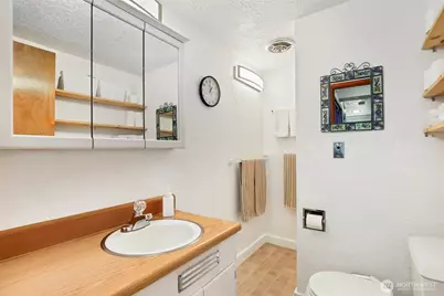 10013 Barnes Lane S, Tacoma, WA 98444 - Photo 20