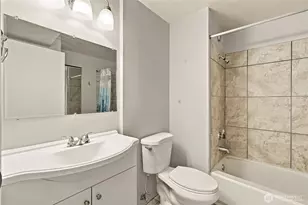 12712 NE 120th St, Kirkland, WA 98034 - Photo 14