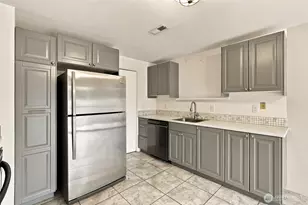 12712 NE 120th St, Kirkland, WA 98034 - Photo 10