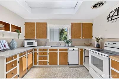 2504 NE 147th Street, Shoreline, WA 98155 - Photo 8