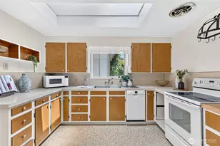 2504 NE 147th St, Shoreline, WA 98155 - Photo 8