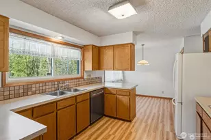 201 Inglewood Dr, Longview, WA 98632 - Photo 10