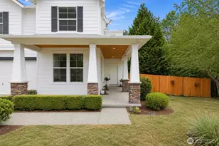 252 245th Pl NE, Sammamish, WA 98074 - Photo 2