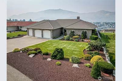 132 Bogey Boulevard, Chelan, WA 98816 - Photo 1