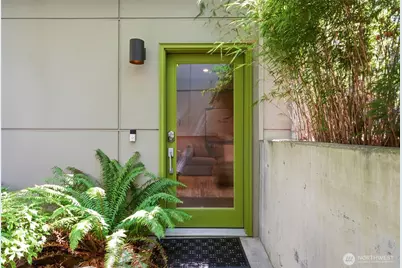 1806 25th Avenue #A, Seattle, WA 98122 - Photo 2