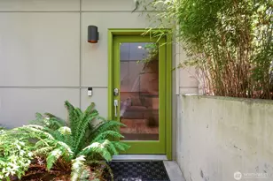 1806 25th Ave, Seattle, WA 98122 - Photo 2