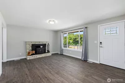 422 167th Street S, Spanaway, WA 98387 - Photo 2